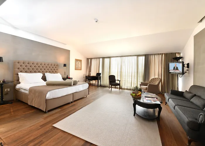 Ansen Hotel And Suites